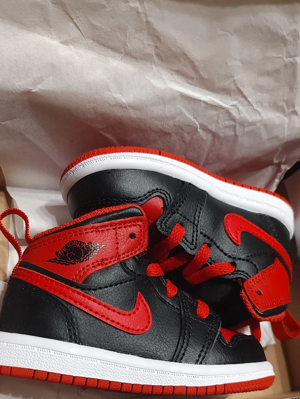 Jordan 11 Toddler High-Top Sneakers Size 5C  Black and Red New